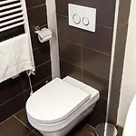 Deluxe Neli