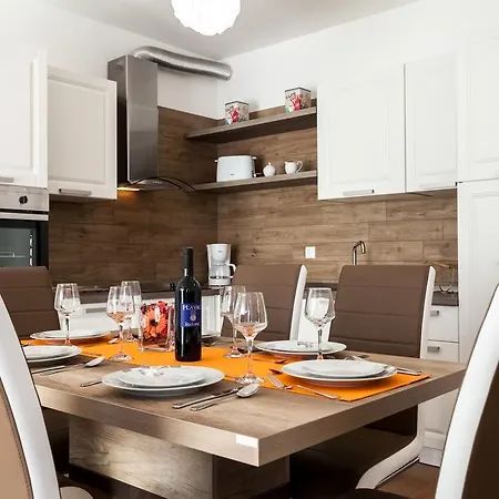 Apartman Deluxe Neli Zára