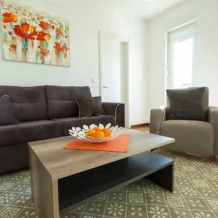 Deluxe Neli Apartment *